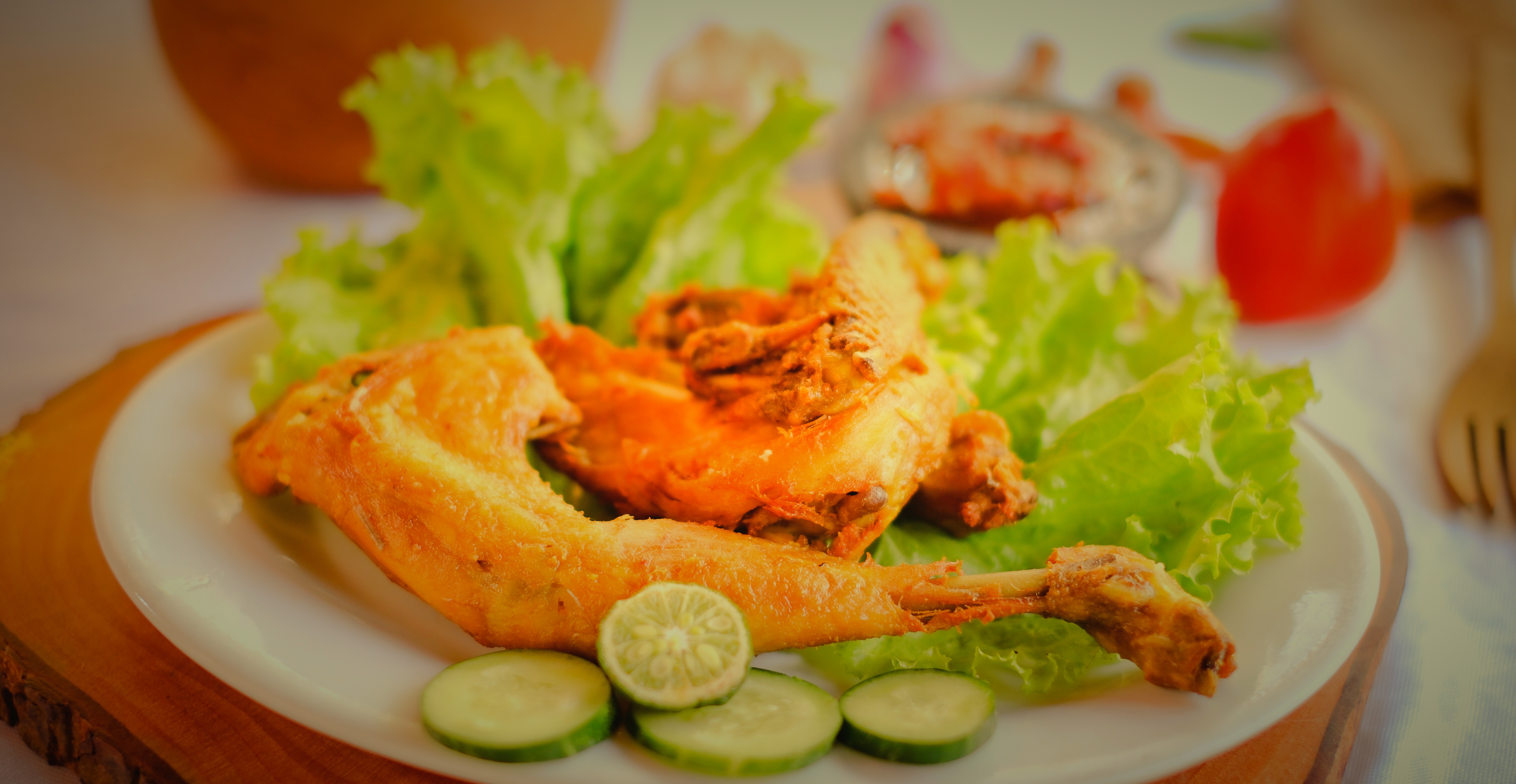 Ayam Goreng Original - ayam goreng resep keluarga asli Cianjur dengan lalapan segar